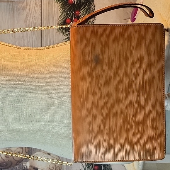 Louis Vuitton Epi Clutch or Crossbody - Picture 3 of 13